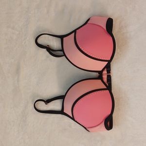 NWOT Victoria's Secret Push-Up Swim Top
